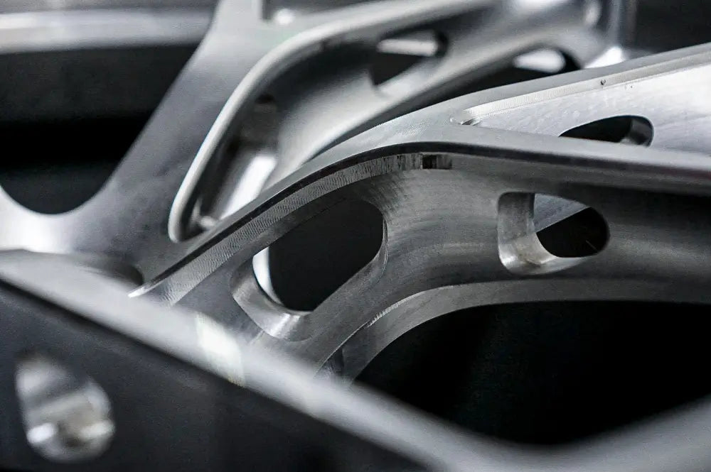 LFI forged wheel side spoke milling weight reduction detail