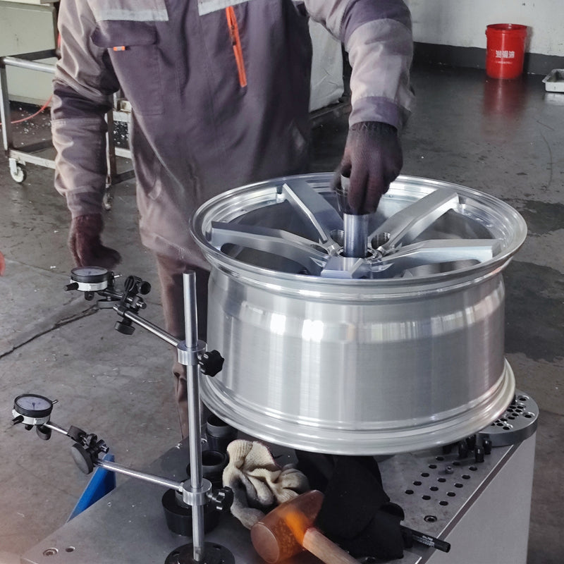 LFI forged wheel runout inspection before delivery
